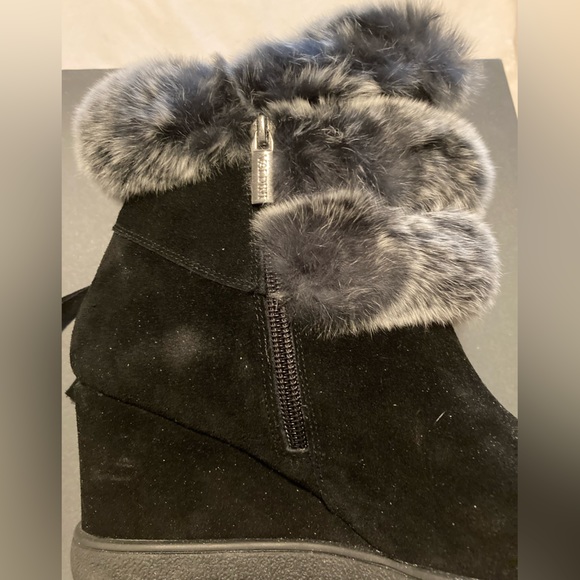 Black Suede and Grey Fur Stiletto Boots - Picture 5 of 10